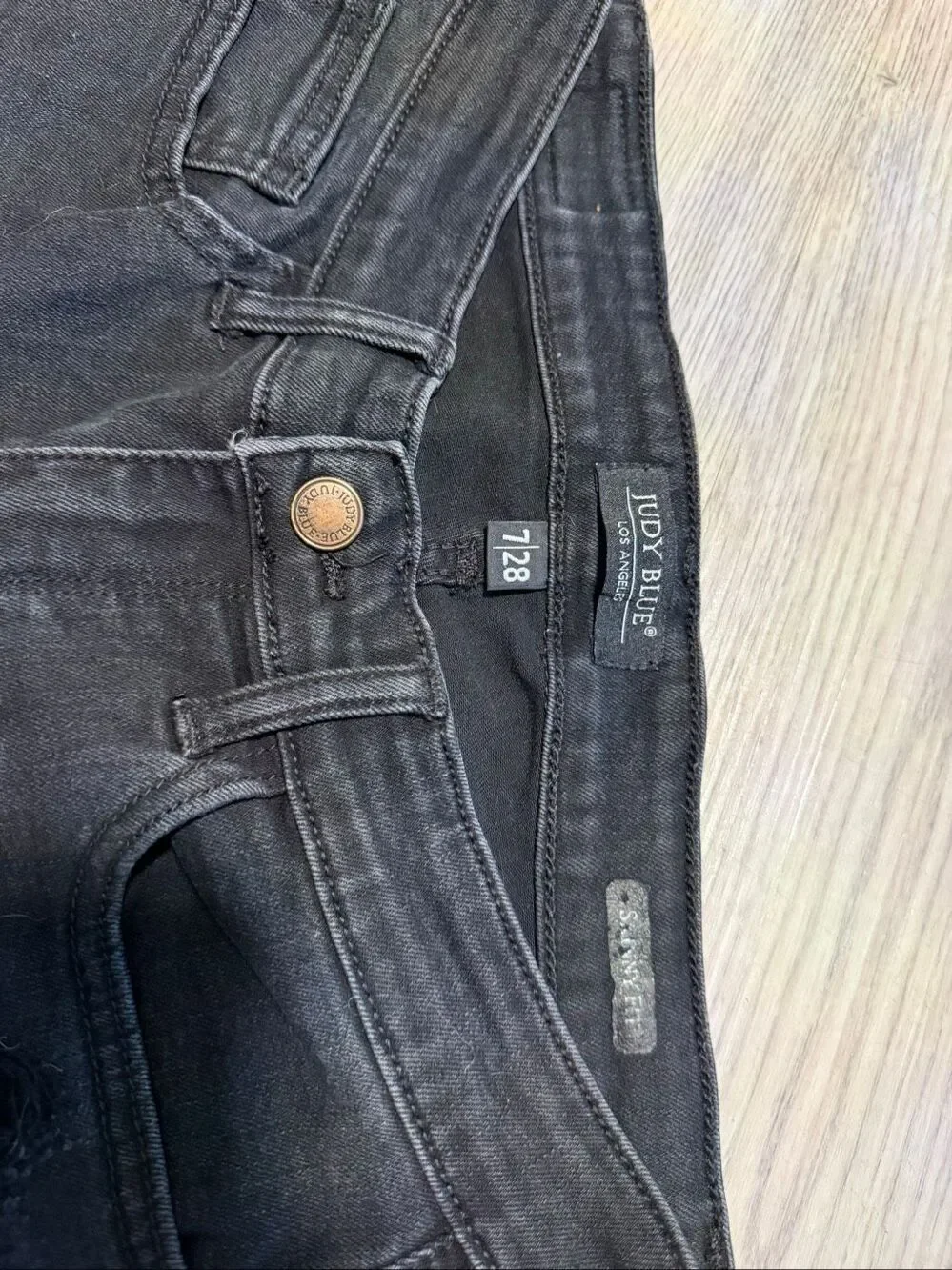 Judy Blue Jeans Womens Size 7/28 Black Distressed Leopard Raw Hem Skinny Stretch